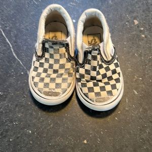 Classic checkered vans for your toddler